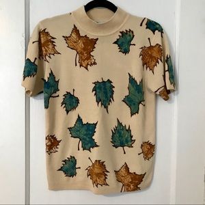 Vintage sweater with leaf print